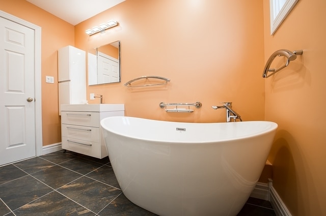 Simple Orange Bathroom Designs
