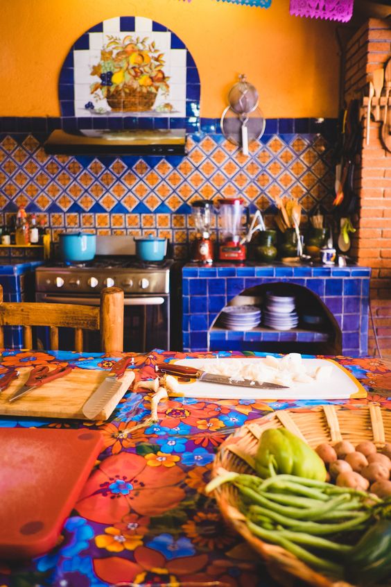 Traditional Mexican Home Decor - Mexican interior design