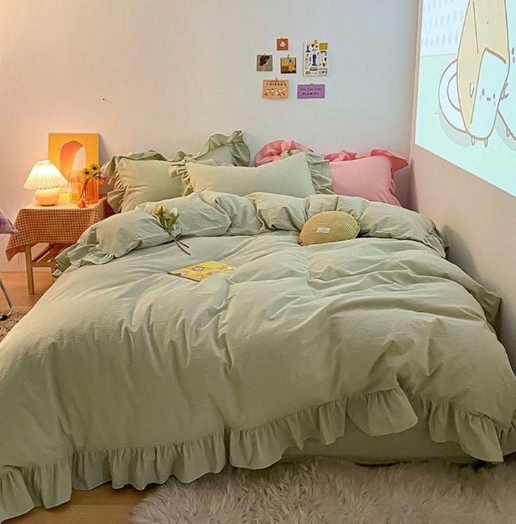 teen girl bedroom ideas - Colourful girls bedroom idea