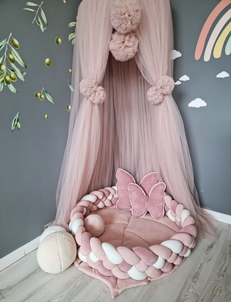 toddler girl bedroom ideas - Colourful girl bedroom idea