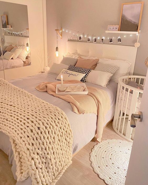 cute bedroom decor - Chunky Knit Bedroom Decor
